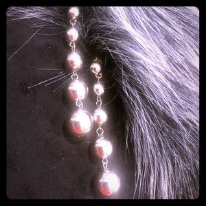 ✅💎 3/10 Adorable silver ball earrings!